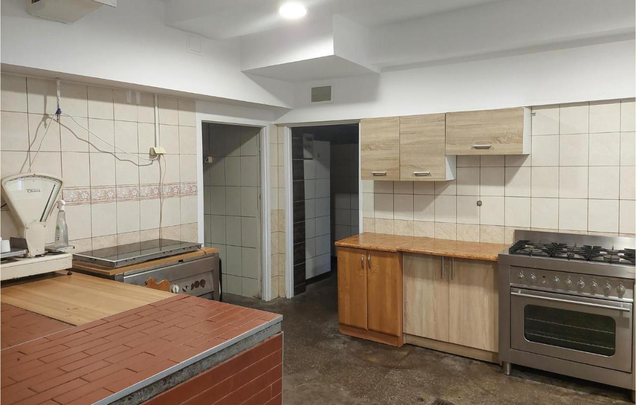Cozy Home In Raciaski Mlyn With Kitchen Raciaz Exterior photo